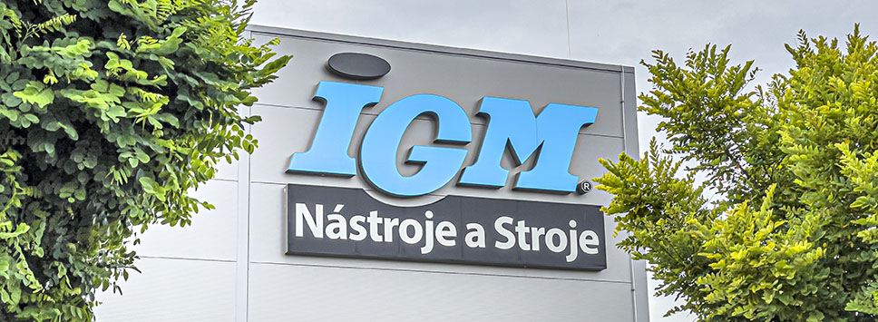 IGM Logo na budově